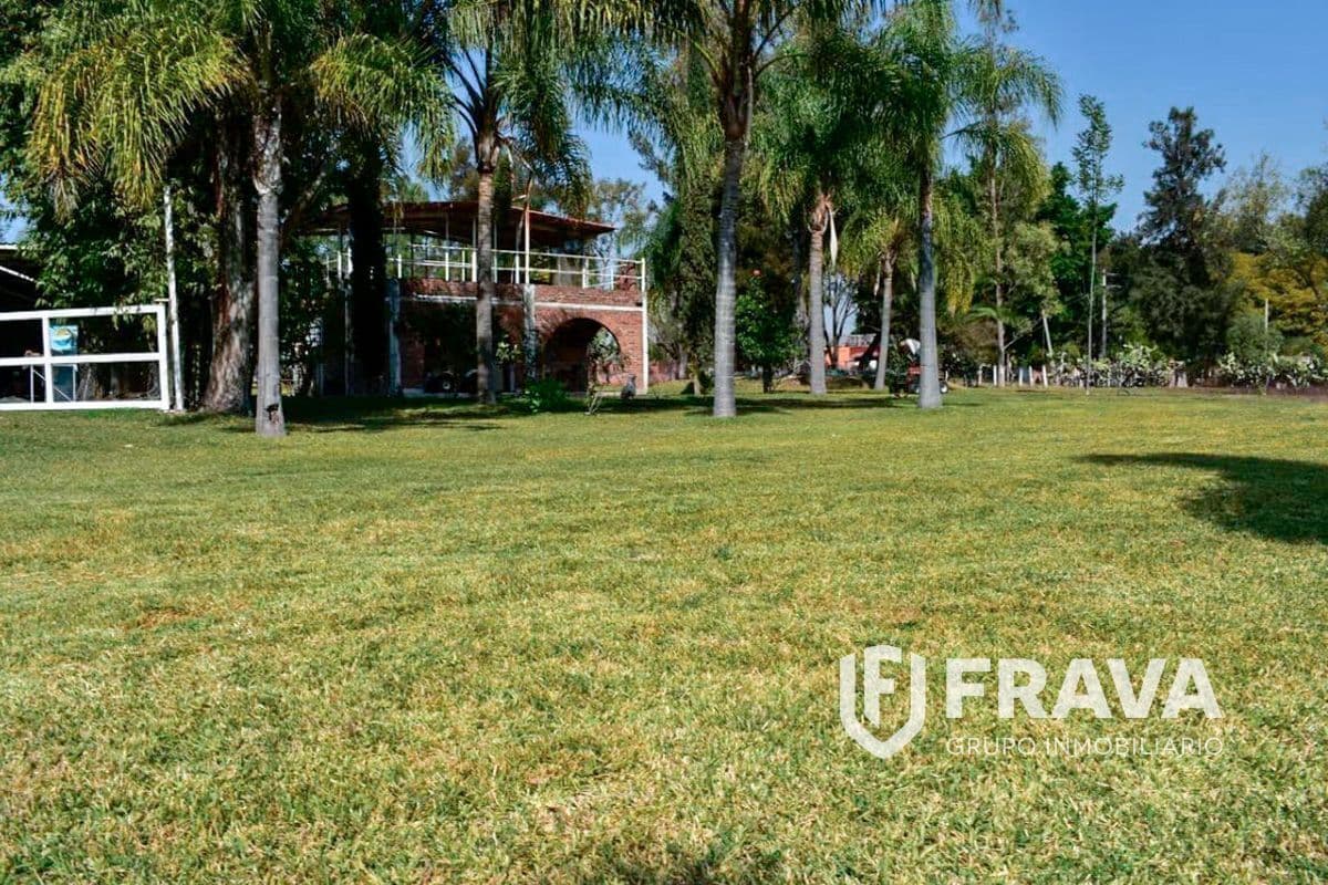 GRANJA EN VENTA EN LA CALERA