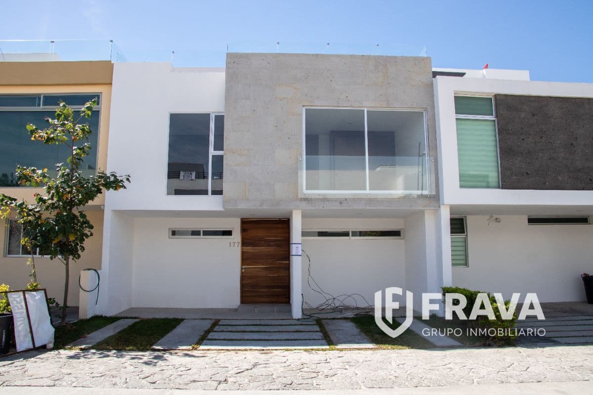 VENTA DE CASA EN COTO ACANTHIA EN SOLARES RESIDENCIAL