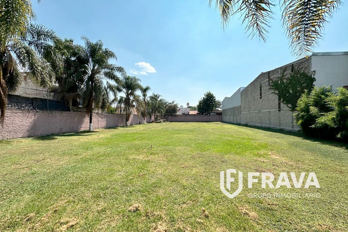 VENTA DE TERRENO EN LOS CAJETES