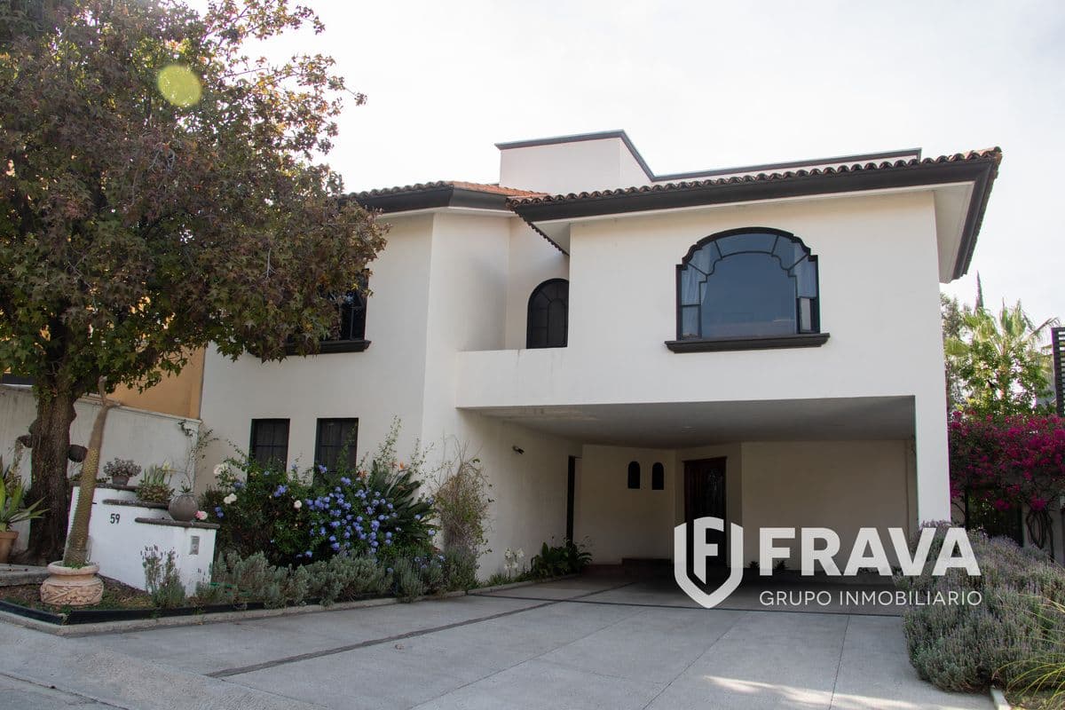 VENTA DE CASA EN PUERTA DE HIERRO