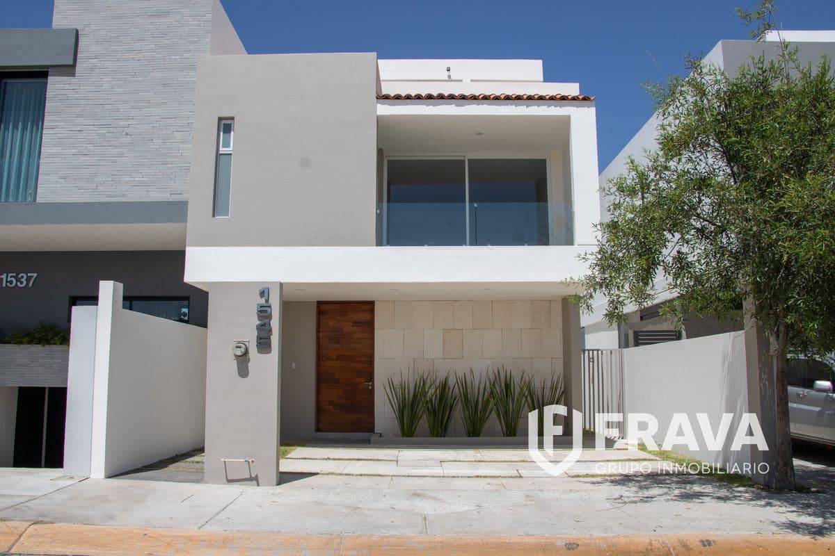 VENTA DE CASA EN PARQUES VALLARTA