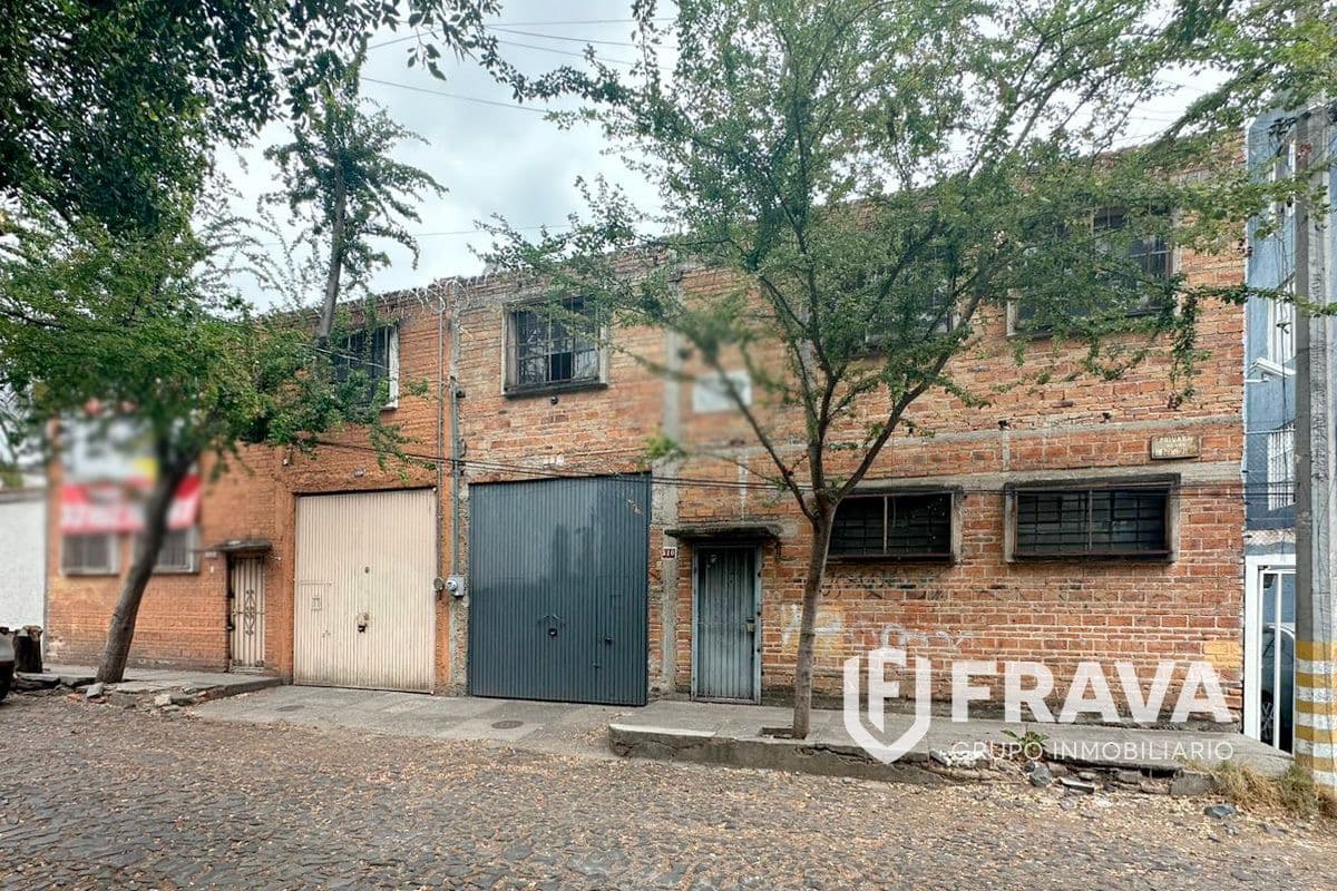 VENTA DE BODEGA EN LOMAS DEL ALAMO TLAQUEPAQUE