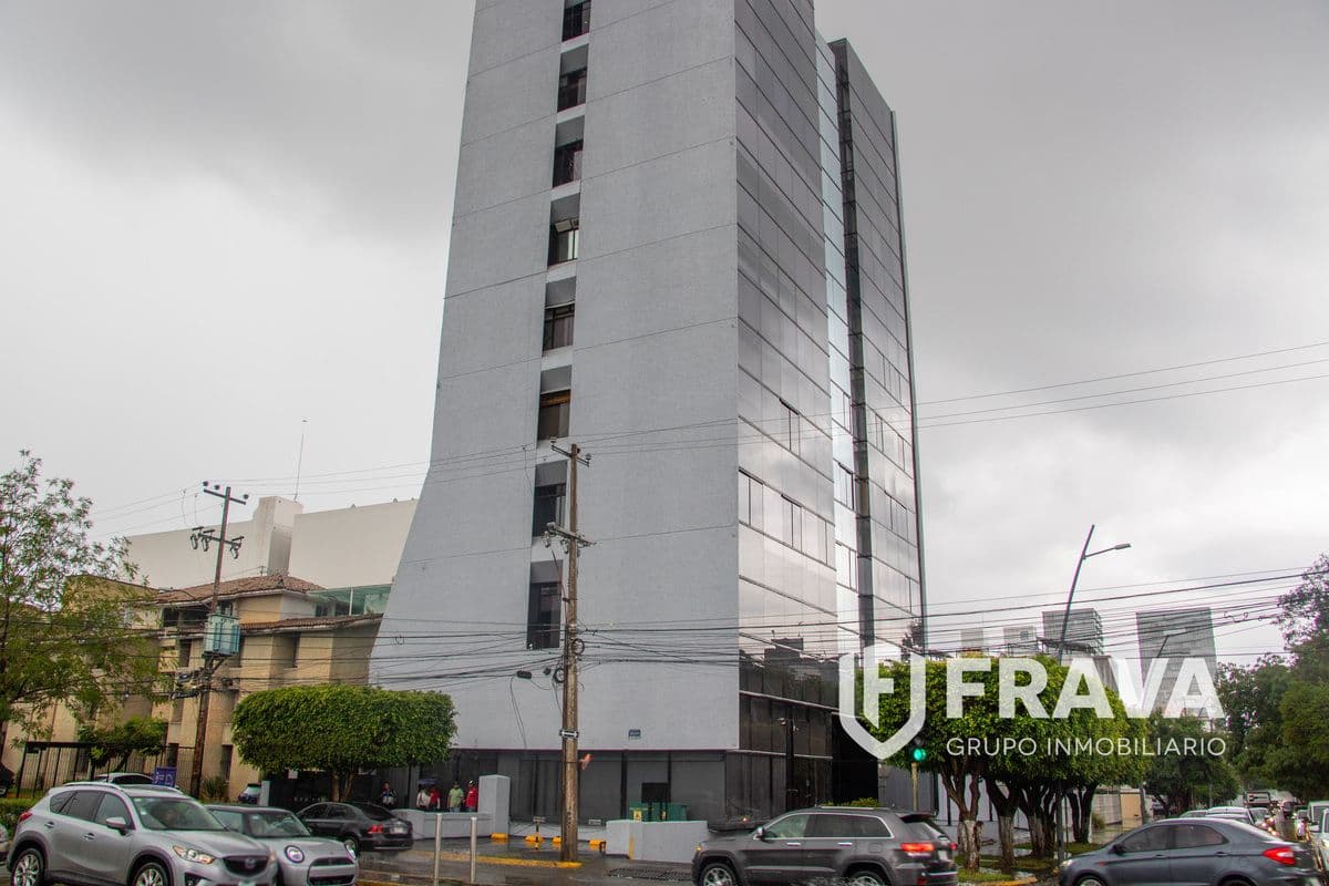 RENTA DE OFICINAS EN AV. MEXICO Y TERRANOVA, CIRCUNVALACIÓN VALLARTA