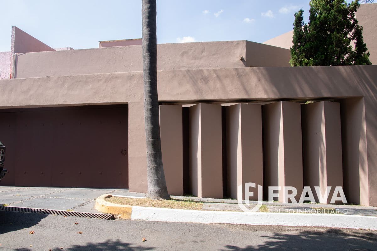 CASA EN VENTA EN COLINAS DE SAN JAVIER