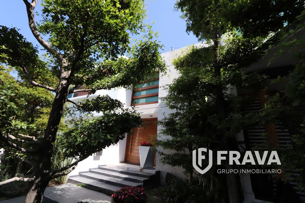 CASA EN VENTA EN VALLE REAL