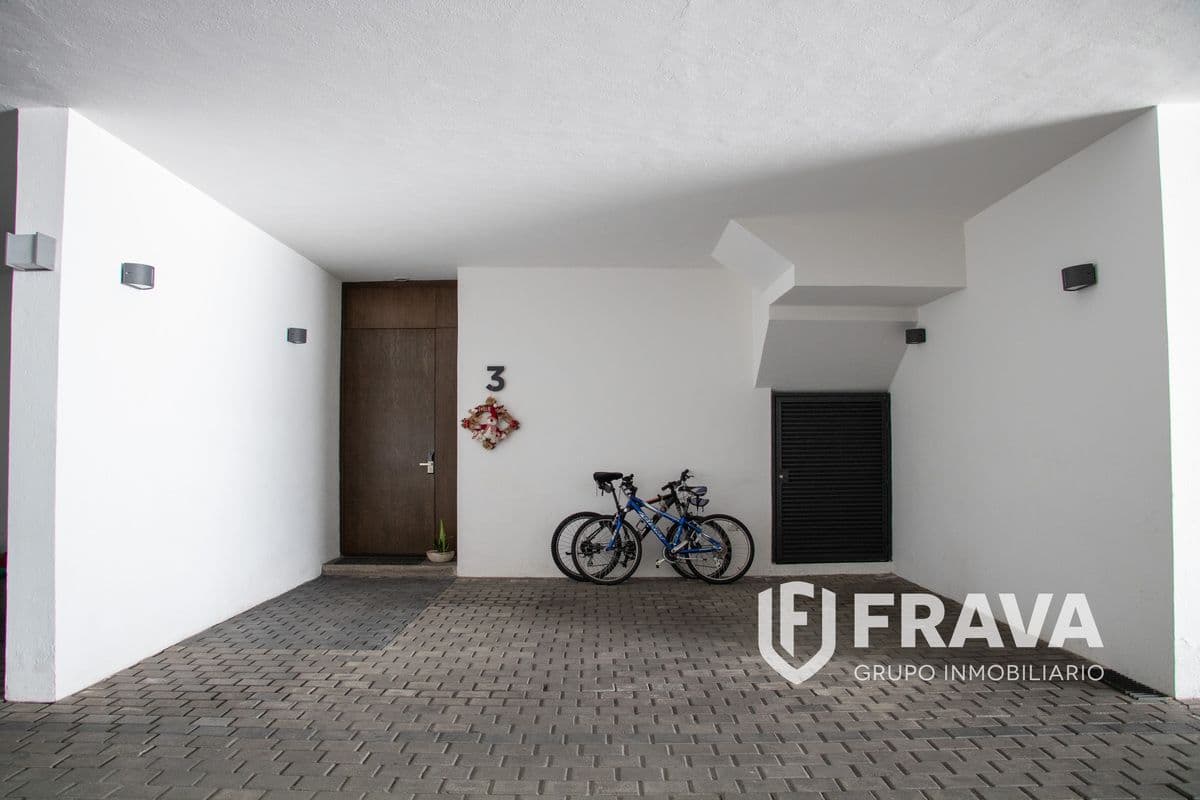 CASA EN VENTA EN ARCOS DE GUADALUPE