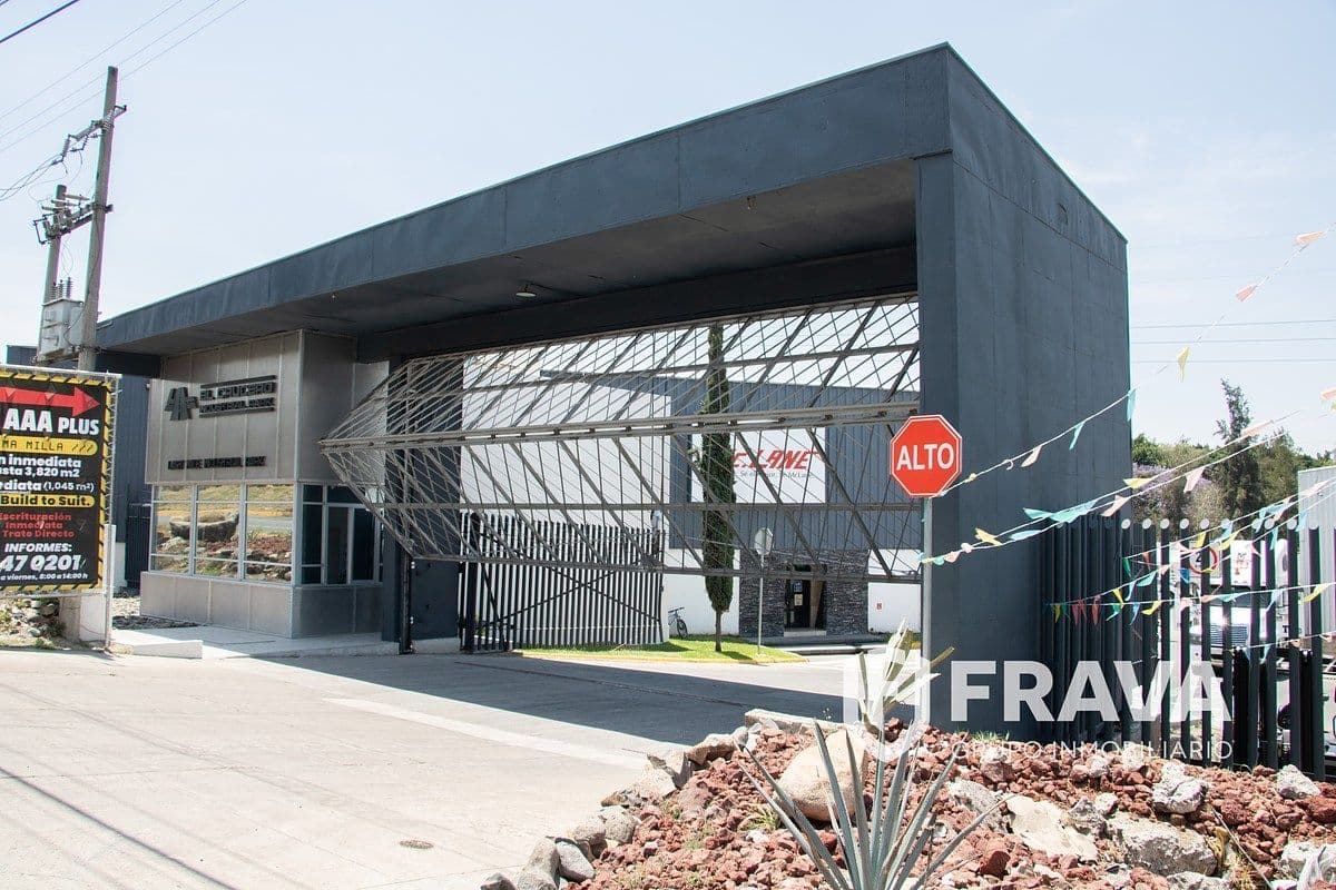BODEGA INDUSTRIAL EN RENTA Y VENTA EN EL CRUCERO INDUSTRIAL PARK