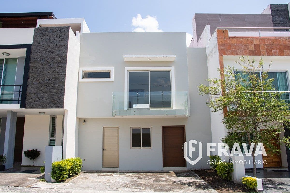 CASA EN VENTA EN VALLE IMPERIAL