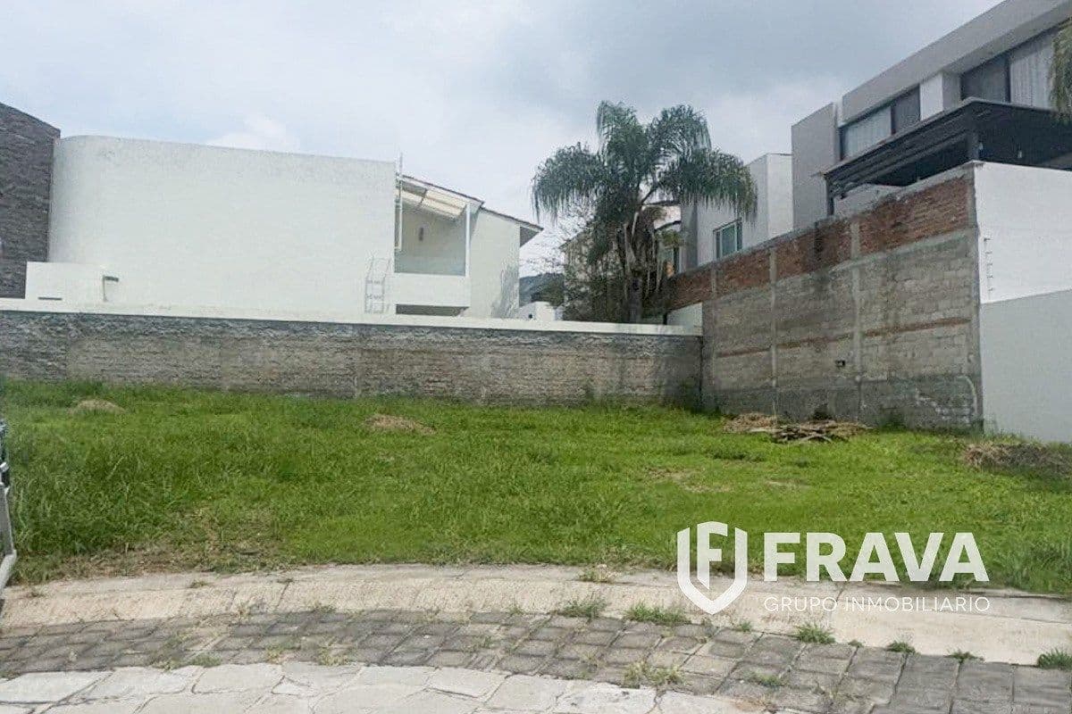TERRENO EN VENTA EN EL MANANTIAL TLAJOMULCO