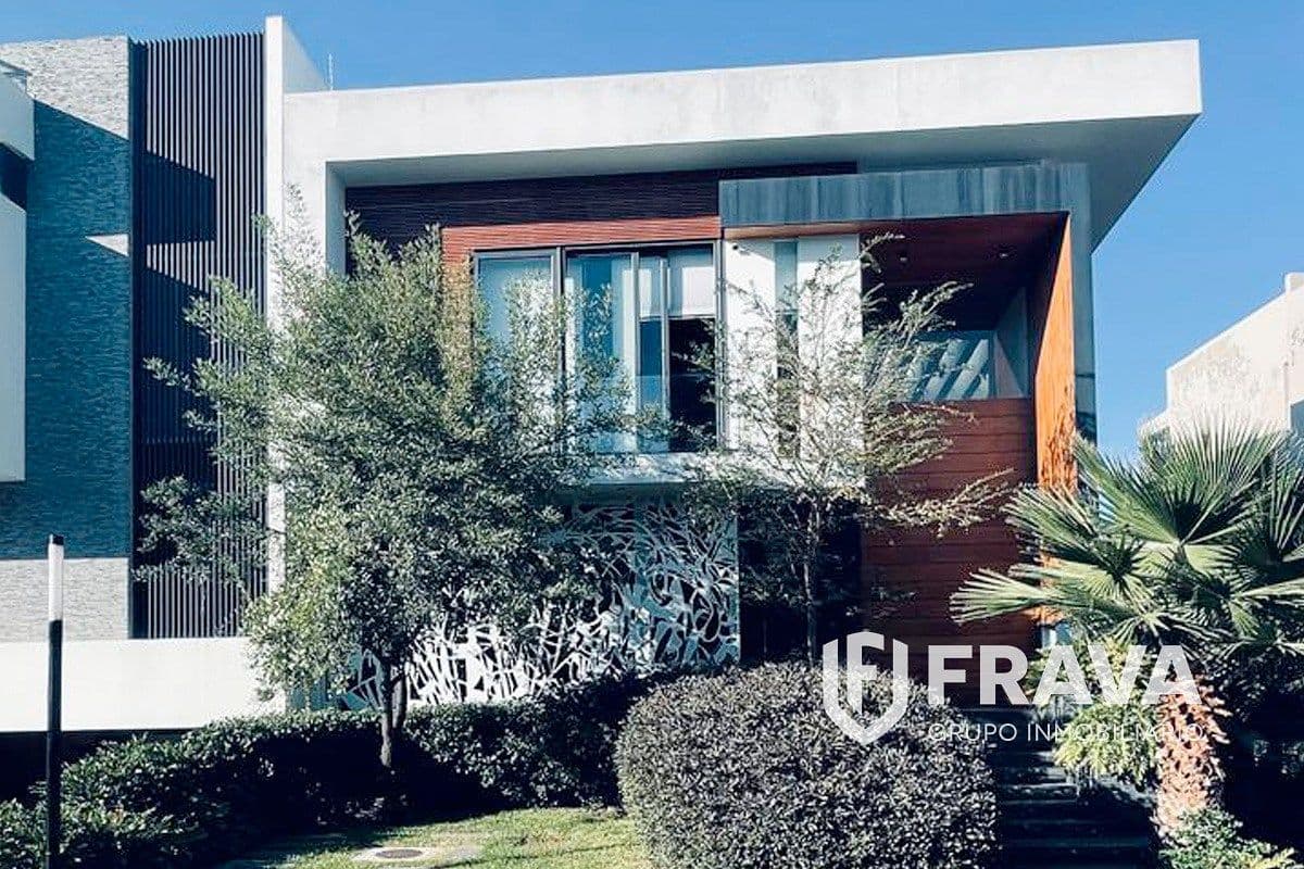 CASA EN VENTA EN PUERTA LAS LOMAS
