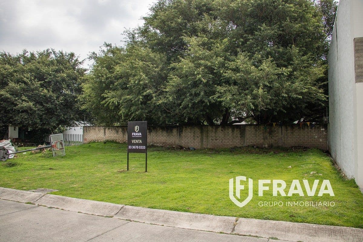 TERRENO EN VENTA EN BOSQUE CEDROS TLAJOMULCO
