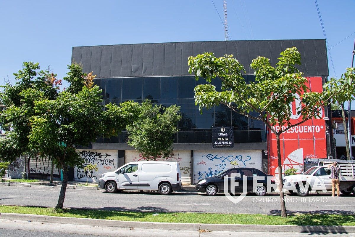 BODEGA EN VENTA EN AV. REVOLUCION ANALCO